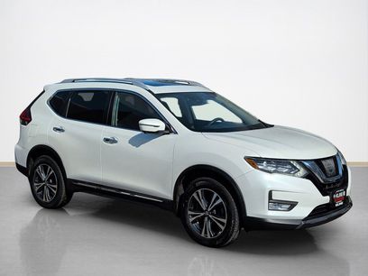 Used 2017 Nissan Rogue SL w/ SL Premium Package