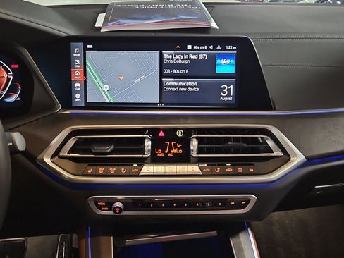 Used 2022 BMW X5 sDrive40i w/ M Sport Package RWD image 15