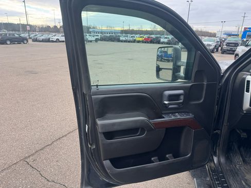 Used 2015 GMC Sierra 3500 SLE image 14