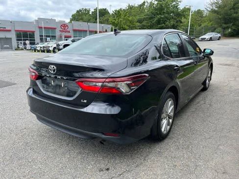 Used 2021 Toyota Camry LE FWD image 4