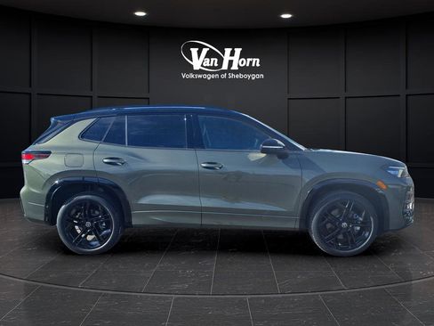 New 2026 Volkswagen Tiguan SE R-Line image 2