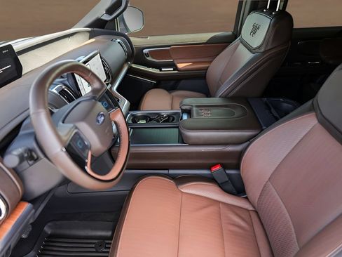 Used 2025 Ford Expedition King Ranch AWD/4WD image 9