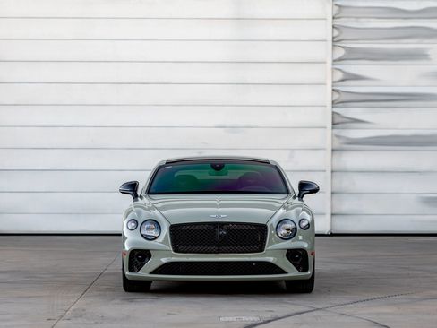 Used 2023 Bentley Continental GT Mulliner AWD/4WD image 3
