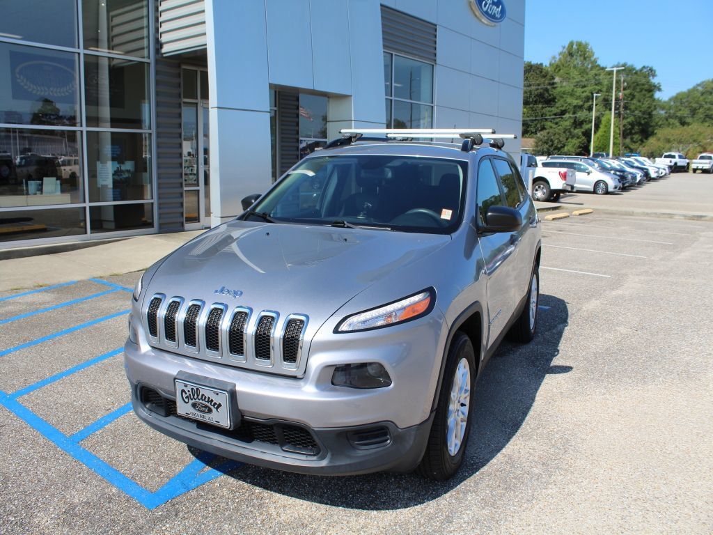Used 2016 Jeep Cherokee Sport AWD/4WD image 3
