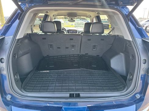 Used 2023 GMC Terrain SLT w/ Infotainment Package II AWD/4WD image 7