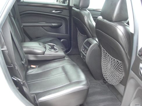 Used 2012 Cadillac SRX Luxury image 16