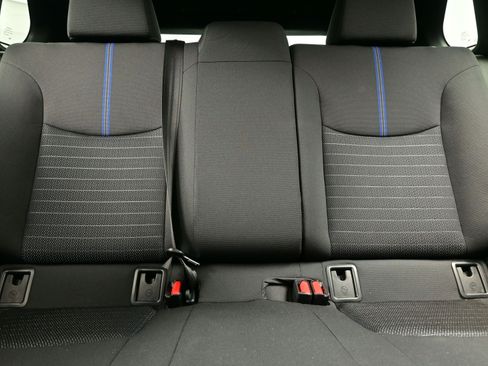 Used 2025 Toyota Corolla Cross AWD Hybrid w/ Moonroof Package image 16