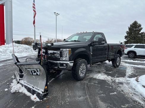 Used 2019 Ford F350 XLT w/ XLT Value Package image 2