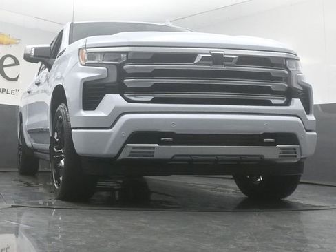 New 2026 Chevrolet Silverado 1500 High Country AWD/4WD image 3