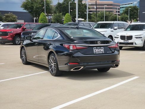 Certified 2024 Lexus ES 350 w/ Premium Package FWD image 5