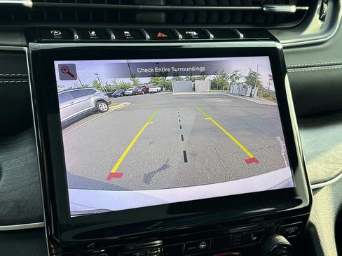 Used 2021 Jeep Grand Cherokee L Limited AWD/4WD image 15