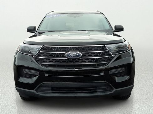 Used 2022 Ford Explorer XLT RWD image 2