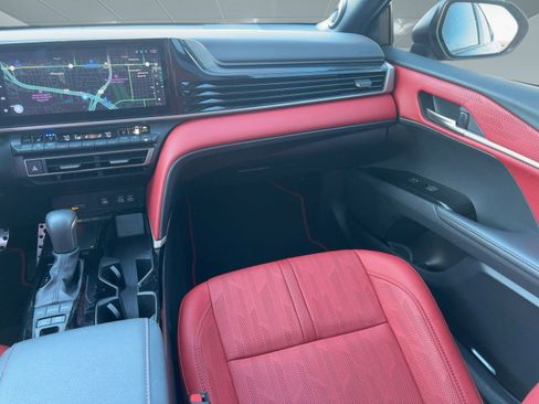 Used 2025 Toyota Camry XSE image 29