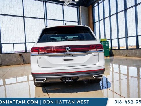 Used 2025 Volkswagen Atlas SE AWD/4WD image 28