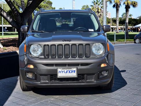 Used 2017 Jeep Renegade Altitude image 2