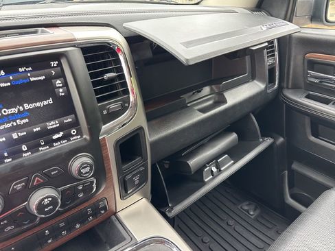 Used 2018 RAM 1500 Laramie w/ Convenience Group AWD/4WD image 34