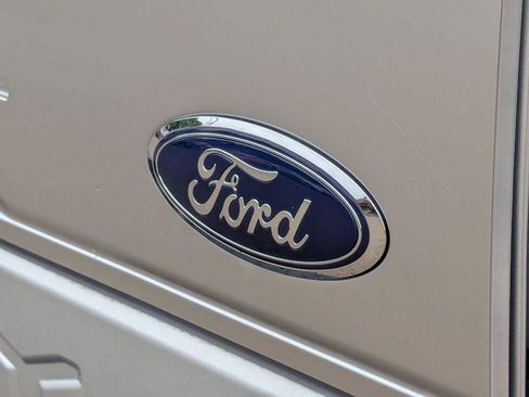 Used 2017 Ford F350 Platinum w/ Platinum Ultimate Package AWD/4WD image 24