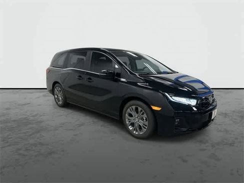 New 2026 Honda Odyssey Touring image 5