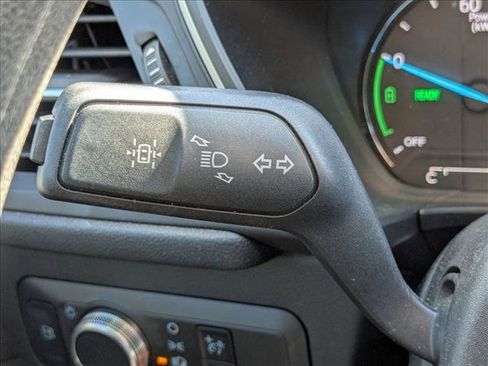 Used 2021 Ford Escape SE image 6