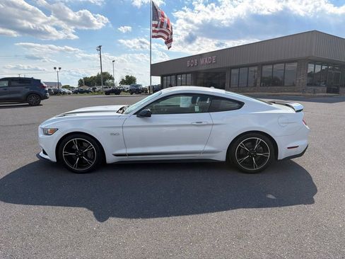 Used 2016 Ford Mustang GT Premium w/ Equipment Group 401A RWD image 2