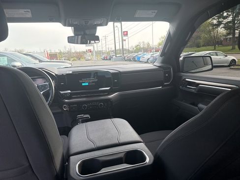 Used 2024 Chevrolet Silverado 1500 LT image 15