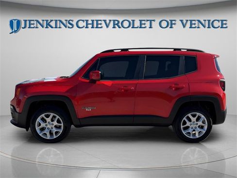 Used 2018 Jeep Renegade Latitude w/ Popular Equipment Group image 2