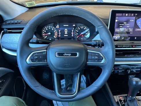 Certified 2022 Jeep Compass Latitude AWD/4WD image 2