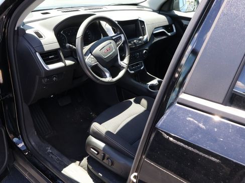 Used 2023 GMC Terrain SLE w/ Driver Convenience Package FWD image 8