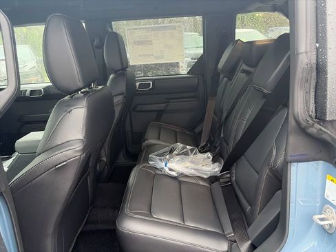 New 2025 Ford Bronco Outer Banks w/ Sasquatch Package image 31