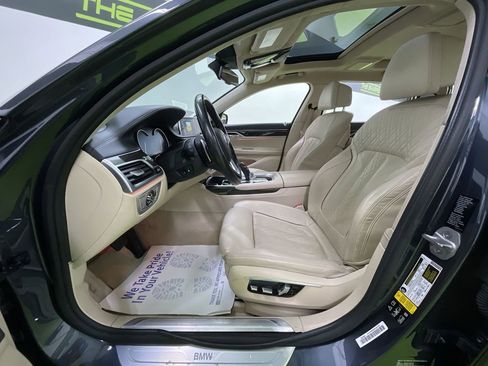 Used 2016 BMW 750i xDrive image 17