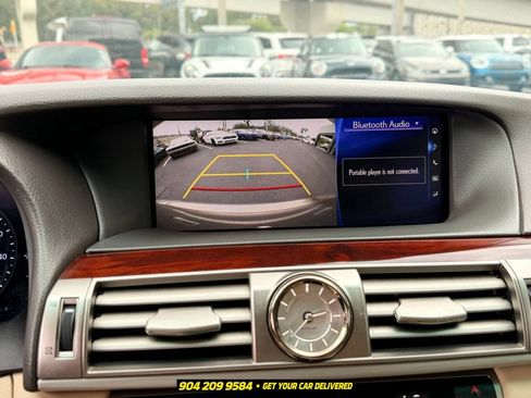 Used 2016 Lexus LS 460 w/ Comfort Package RWD image 18