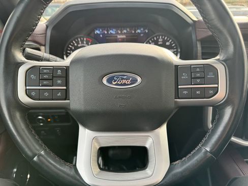 Used 2023 Ford Expedition Limited image 30