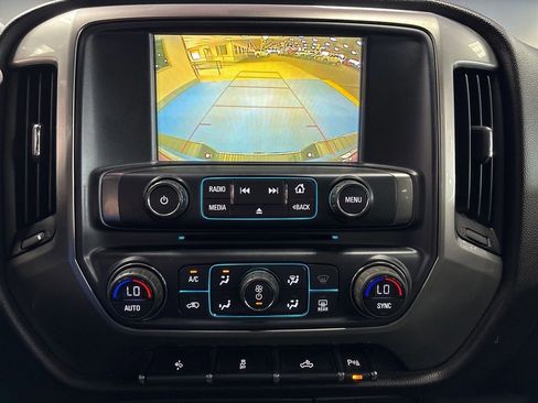 Used 2018 Chevrolet Silverado 1500 LT w/ All Star Edition image 28