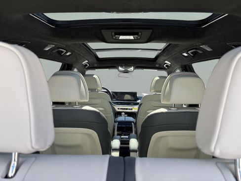 New 2026 BMW ALPINA XB7 AWD/4WD image 30