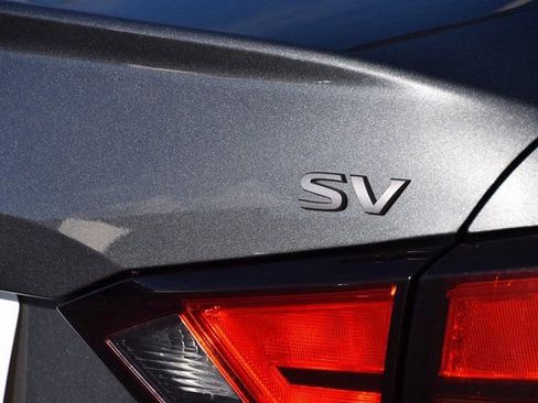 Used 2024 Nissan Altima 2.5 SV image 25