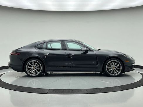 Used 2019 Porsche Panamera 4 image 8