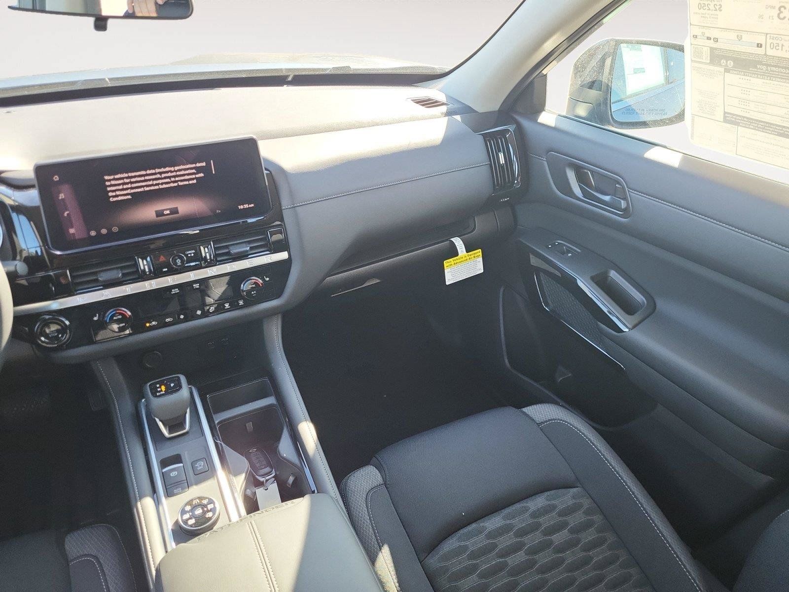 Used 2026 Nissan Pathfinder SV AWD/4WD image 12