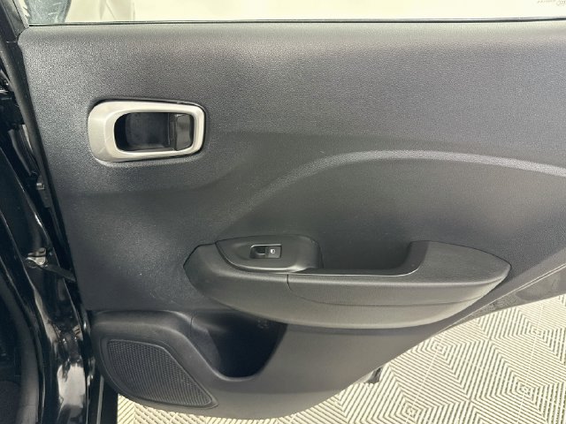 Used 2026 Hyundai Venue SE FWD image 24