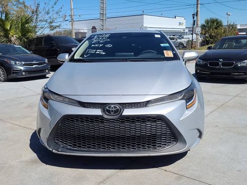 Used 2020 Toyota Corolla LE FWD image 1