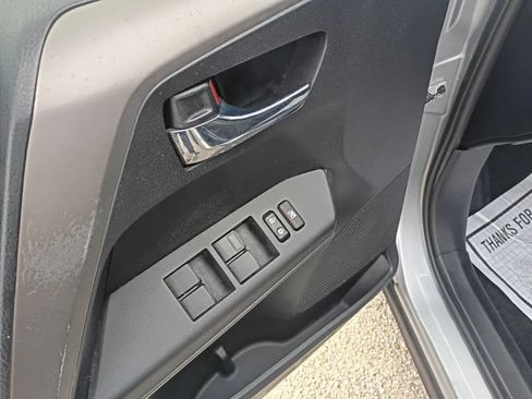 Used 2017 Toyota RAV4 XLE FWD image 10