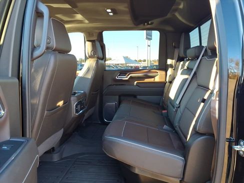 Used 2024 GMC Sierra 2500 Denali w/ Denali Reserve Package image 22