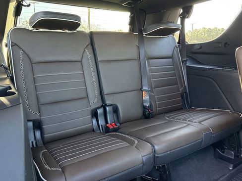 Used 2025 GMC Yukon Denali Ultimate image 14