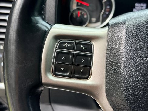 Used 2018 RAM 1500 Laramie w/ Convenience Group AWD/4WD image 39