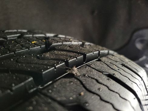 Used 2024 Toyota Highlander XLE image 11