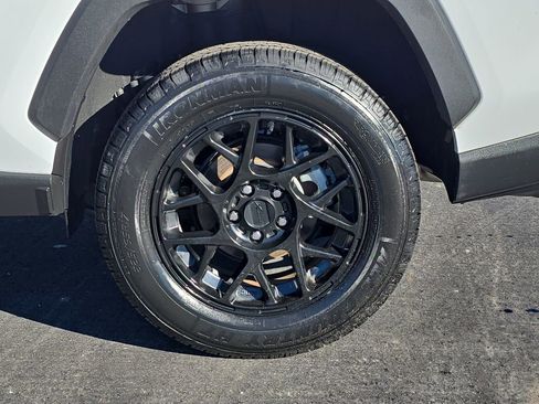 Used 2023 Toyota RAV4 XLE image 35