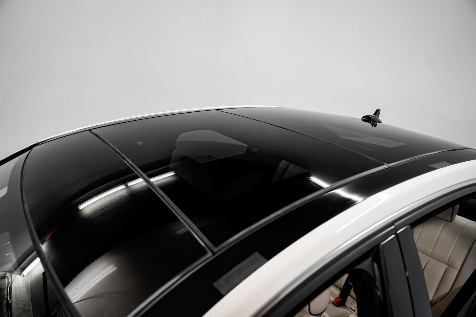 Used 2015 Mercedes-Benz E 400 Sedan image 37