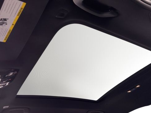 Used 2026 BMW M5 w/ Executive Package image 18