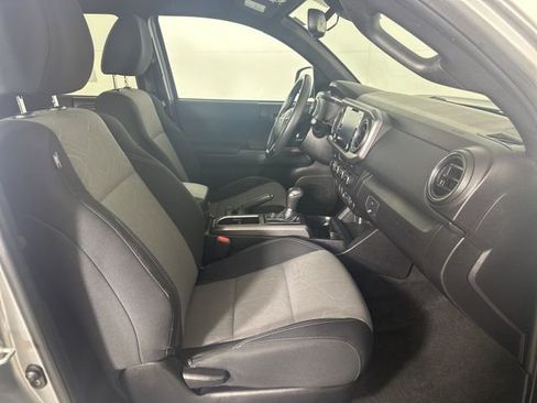 Used 2023 Toyota Tacoma TRD Off-Road image 17