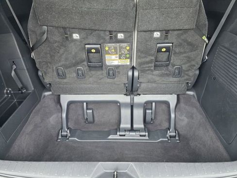 Used 2025 Toyota Sienna XLE FWD image 27