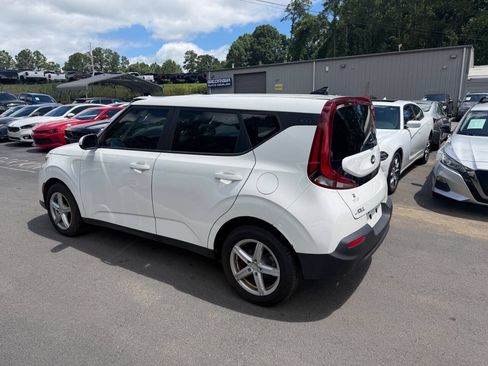 Used 2021 Kia Soul LX FWD image 7